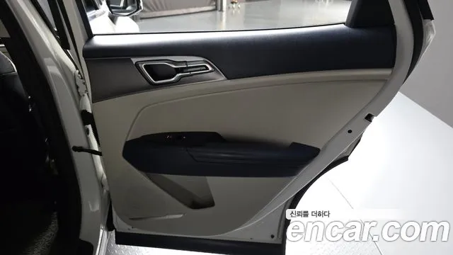 Kia Sportage — фото 25