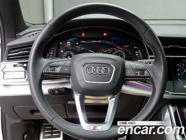Audi Q7 — фото 9