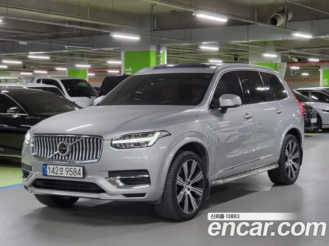 Volvo XC90 — фото 1