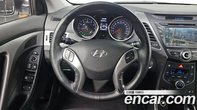 Hyundai Avante — фото 12
