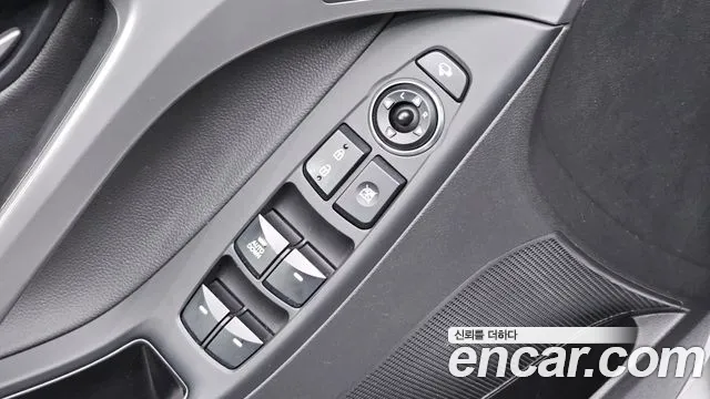 Hyundai Avante — фото 27