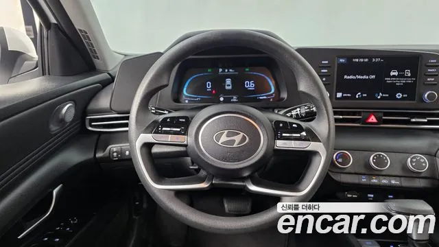 Hyundai Avante — фото 12