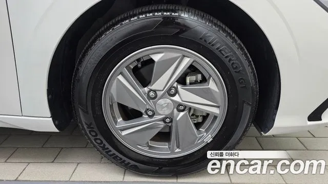 Hyundai Avante — фото 21