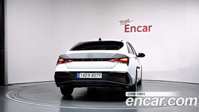 Hyundai Avante — фото 4