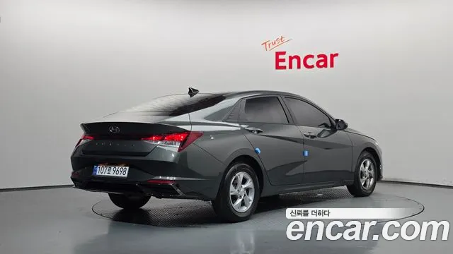 Hyundai Avante — фото 2