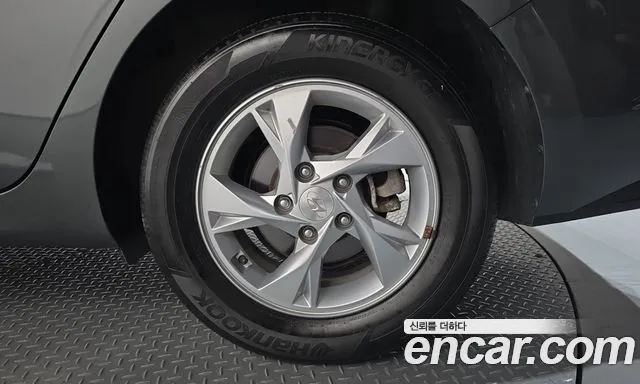 Hyundai Avante — фото 21