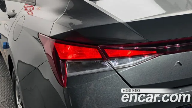 Hyundai Avante — фото 23