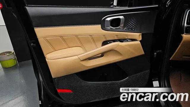 Kia Sorento — фото 24