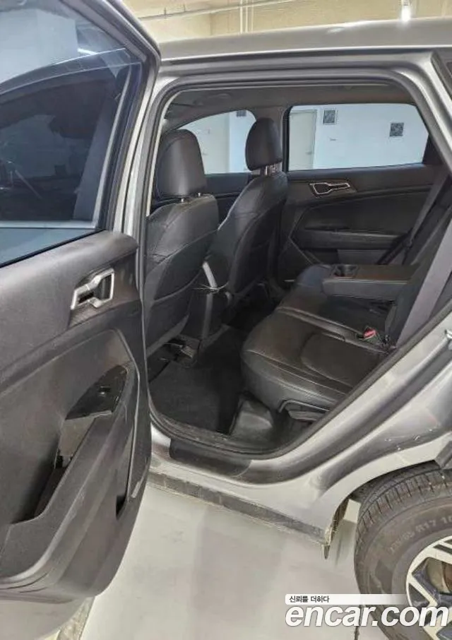 Kia Sportage — фото 9
