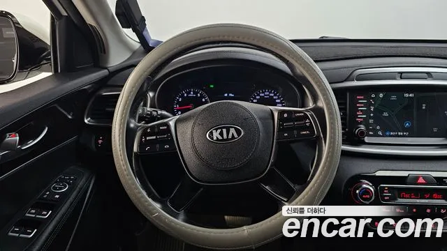 Kia Sorento — фото 13