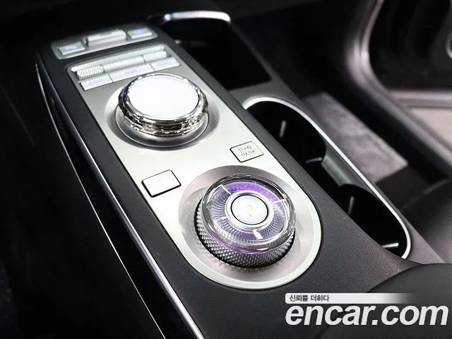 Genesis GV70 — фото 11