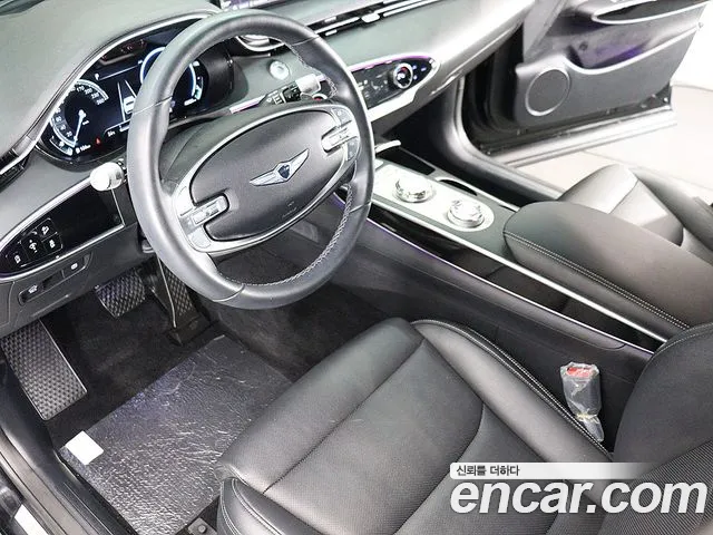 Genesis GV70 — фото 16