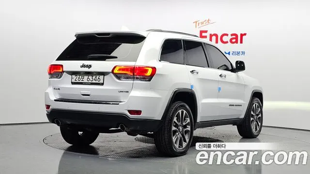 Jeep Cherokee — фото 1