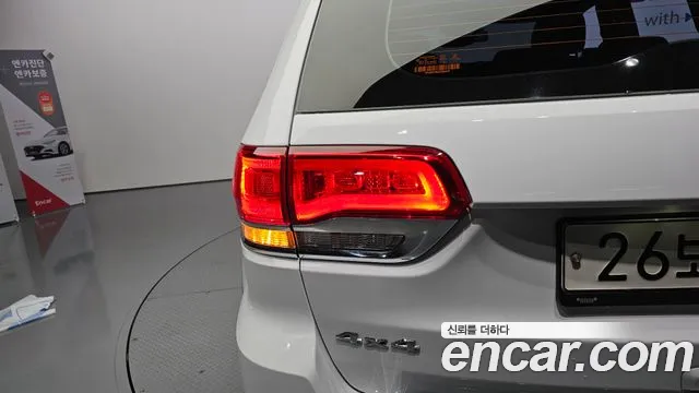 Jeep Cherokee — фото 23