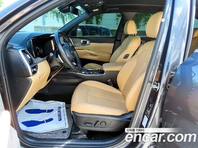 Kia Sorento — фото 6