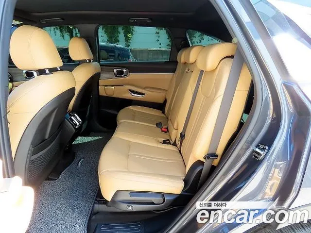 Kia Sorento — фото 7