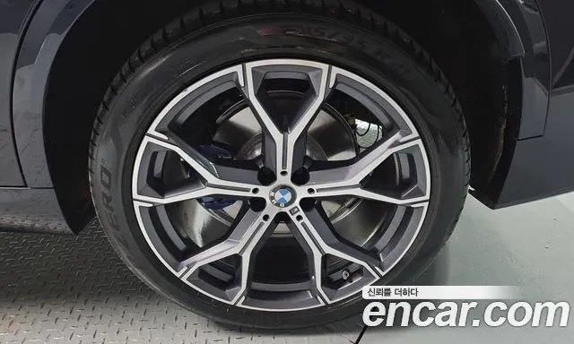 BMW X5 — фото 21