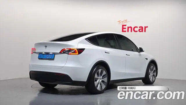 Tesla Model Y — фото 2