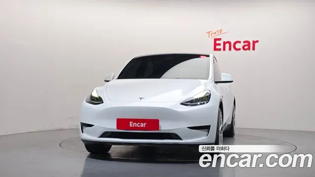 Tesla Model Y — фото 3