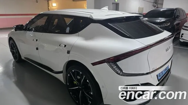 Kia EV6 — фото 2