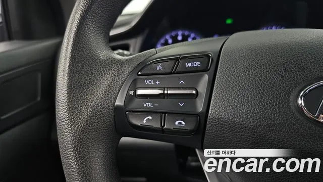 Hyundai Avante — фото 17