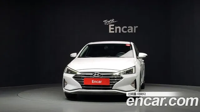 Hyundai Avante — фото 3