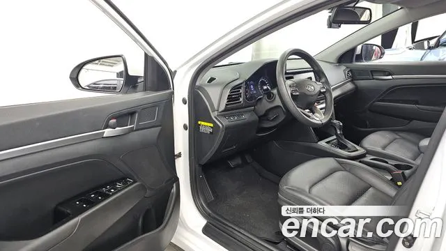 Hyundai Avante — фото 10