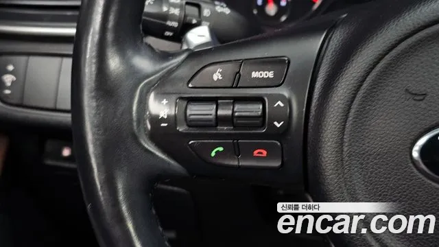 Kia Sorento — фото 14