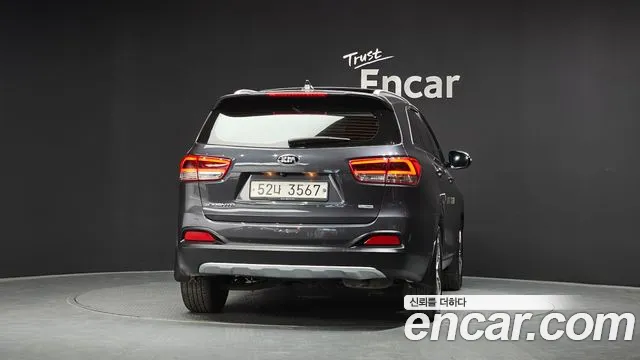 Kia Sorento — фото 4
