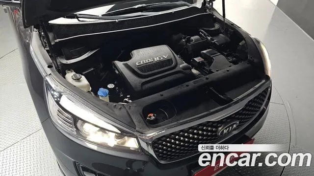 Kia Sorento — фото 6