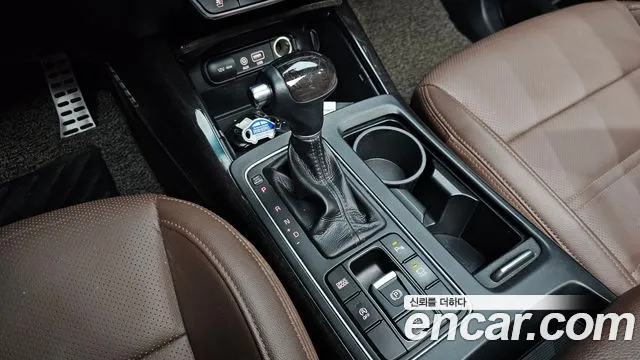 Kia Sorento — фото 9