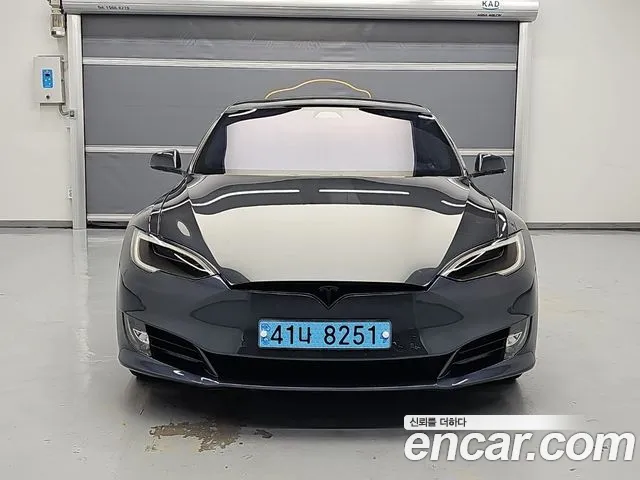 Tesla Model S — фото 2