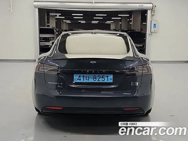 Tesla Model S — фото 3