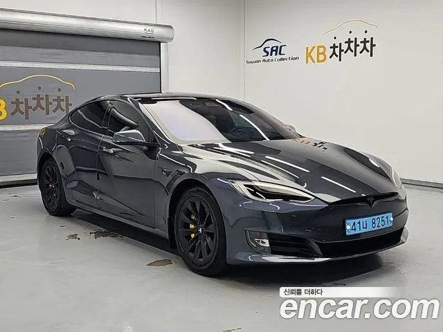 Tesla Model S — фото 4