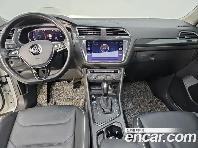 Volkswagen Tiguan — фото 5