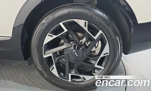 Kia Sportage — фото 21