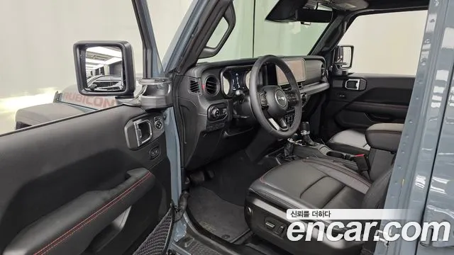 Jeep Wrangler — фото 10