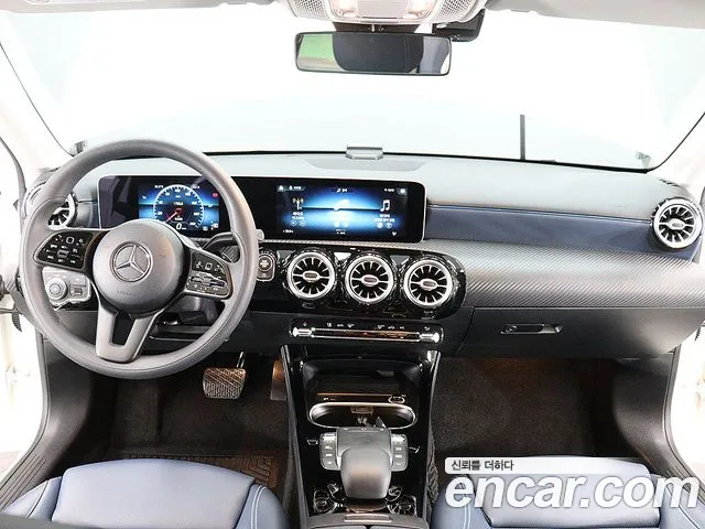 Mercedes-Benz A-Class — фото 15