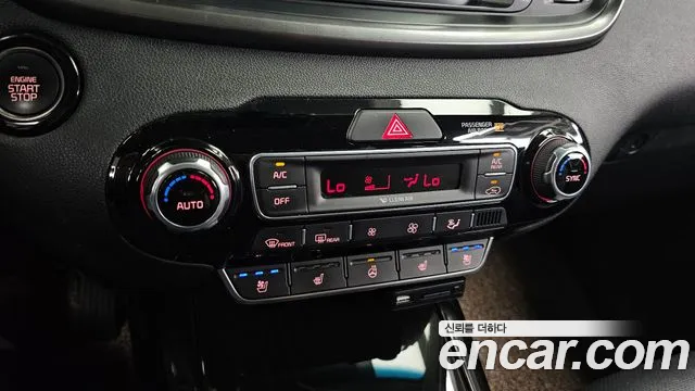 Kia Sorento — фото 32