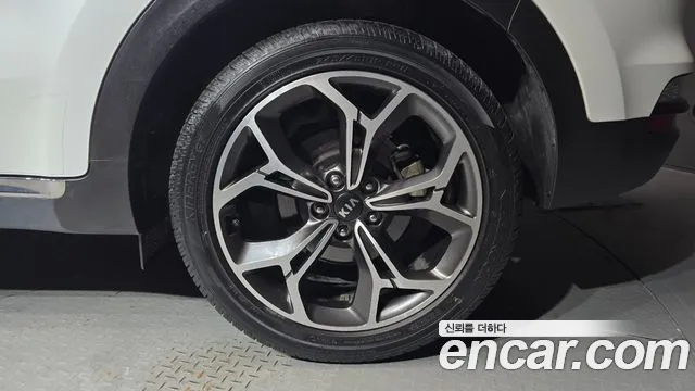 Kia Sportage — фото 21