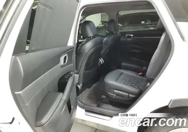 Kia Sorento — фото 9