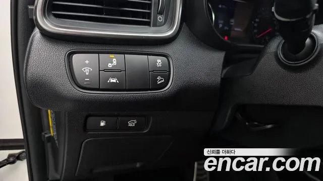 Kia Sorento — фото 18