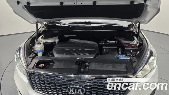 Kia Sorento — фото 5