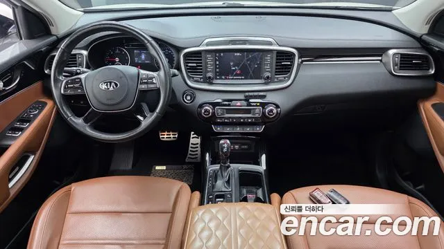 Kia Sorento — фото 6