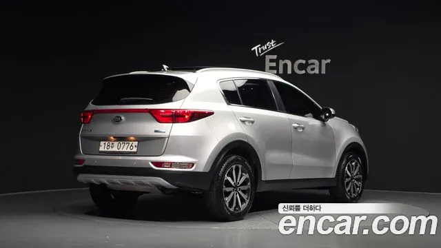Kia Sportage — фото 1