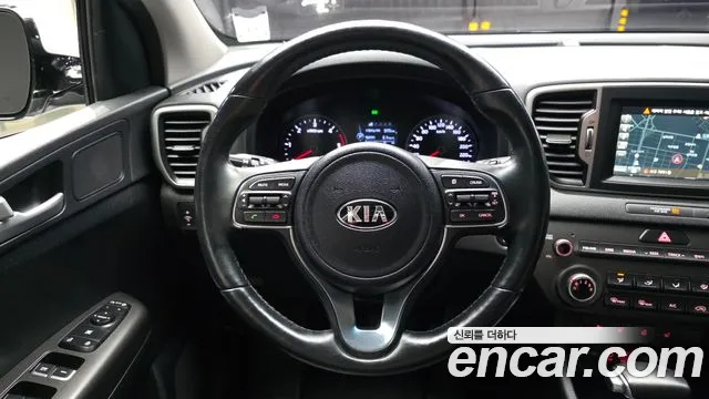 Kia Sportage — фото 12