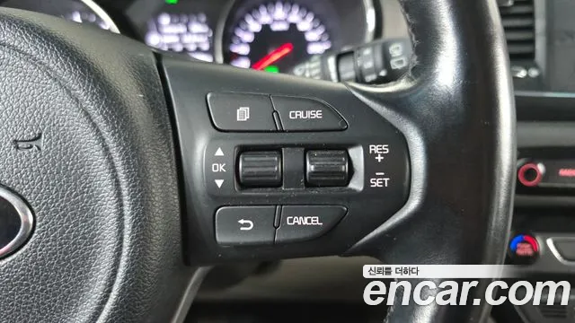 Kia Carnival — фото 17