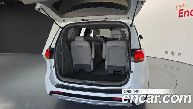 Kia Carnival — фото 20