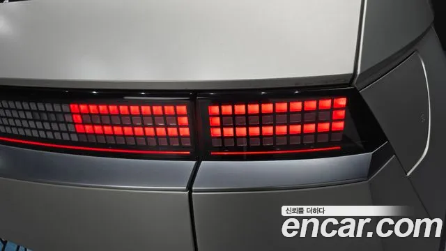 Hyundai Ioniq 5 — фото 23
