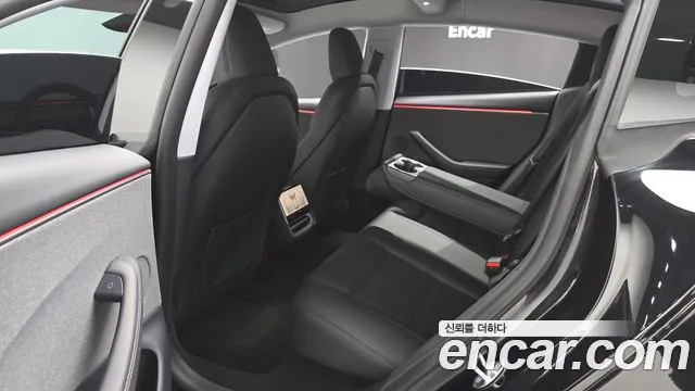Tesla Model 3 — фото 11